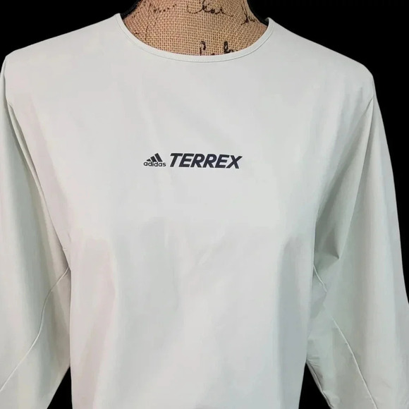 Adidas Terrex Traveer Woven Top No Size Tag View Description For Sizing.… - Picture 6 of 10